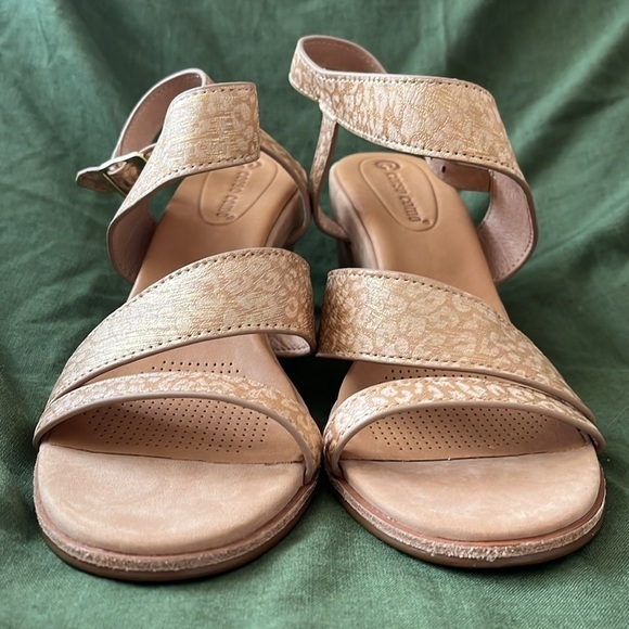 Brand New Corso Como Genuine Leather Neutral Tan Leopard Print Wedge Sandals - Picture 4 of 13